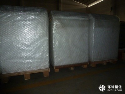 艾瑪AH-100A螺桿機 75KW直聯動力，賦能泡沫箱高效生產